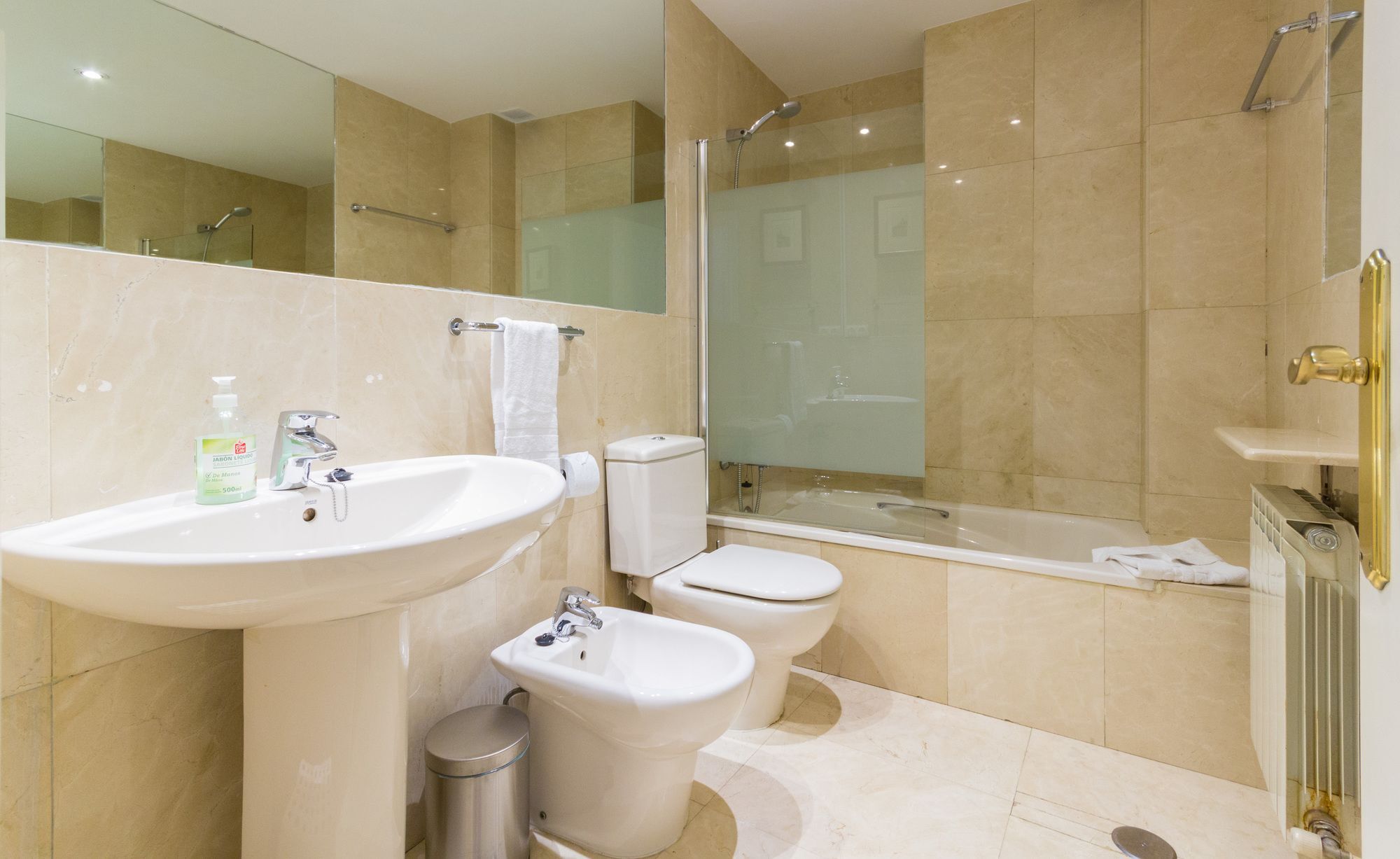 Apartamentos Mlr San Gines Madrid Bagian luar foto