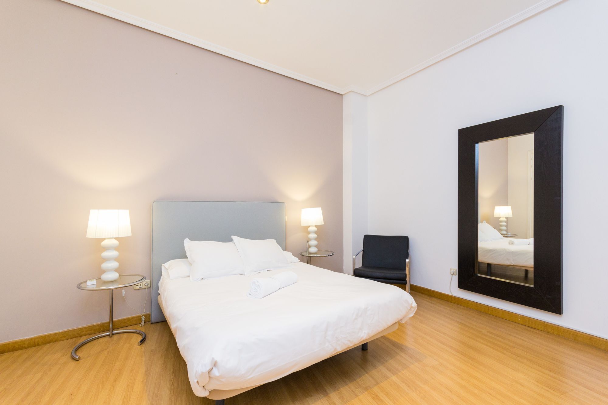 Apartamentos Mlr San Gines Madrid Bagian luar foto